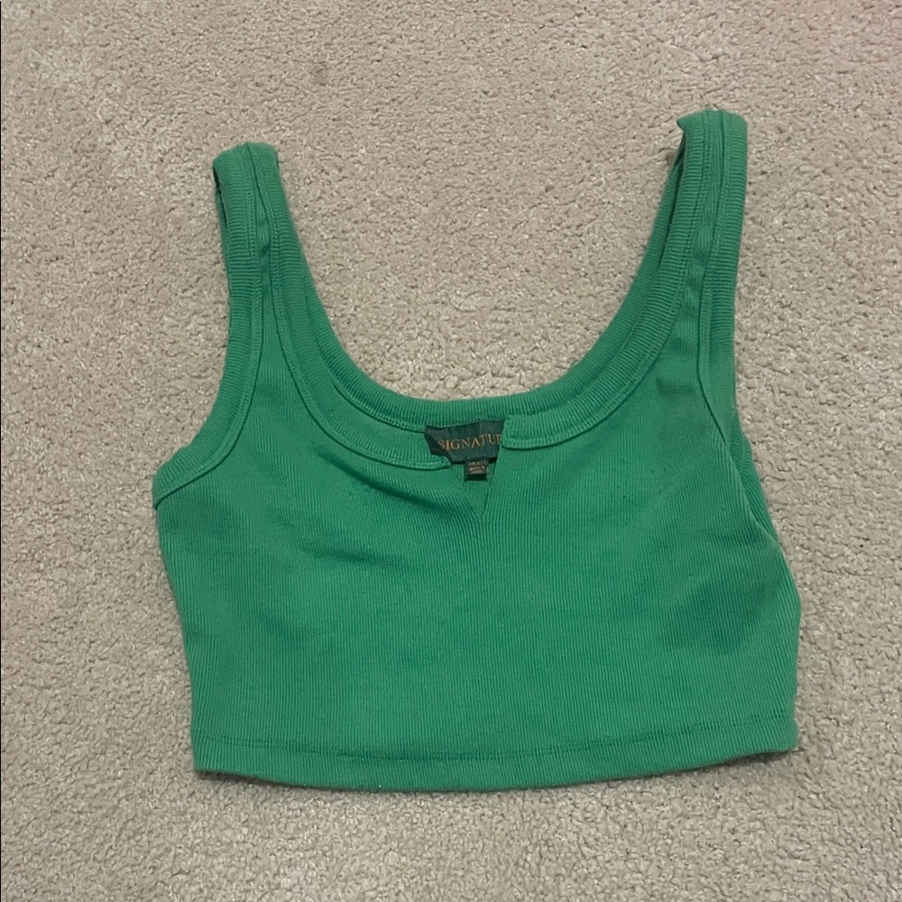 Signature Women's Vibrant Green Crop Top